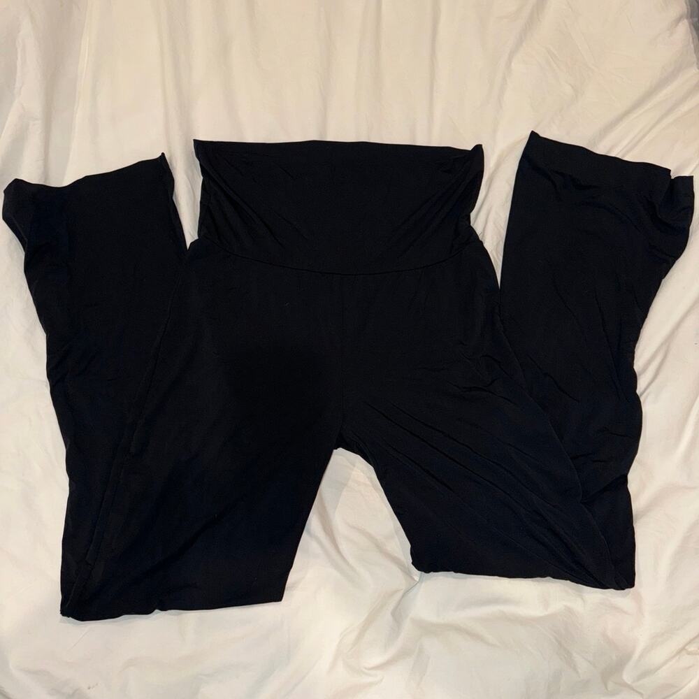 NWT black Commando flare yoga pants size large